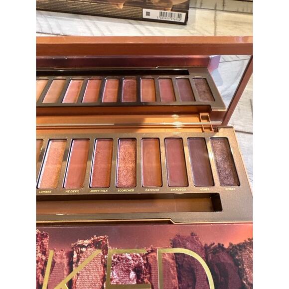 urban decay naked heat eyeshadow palette - Picture 3 of 3